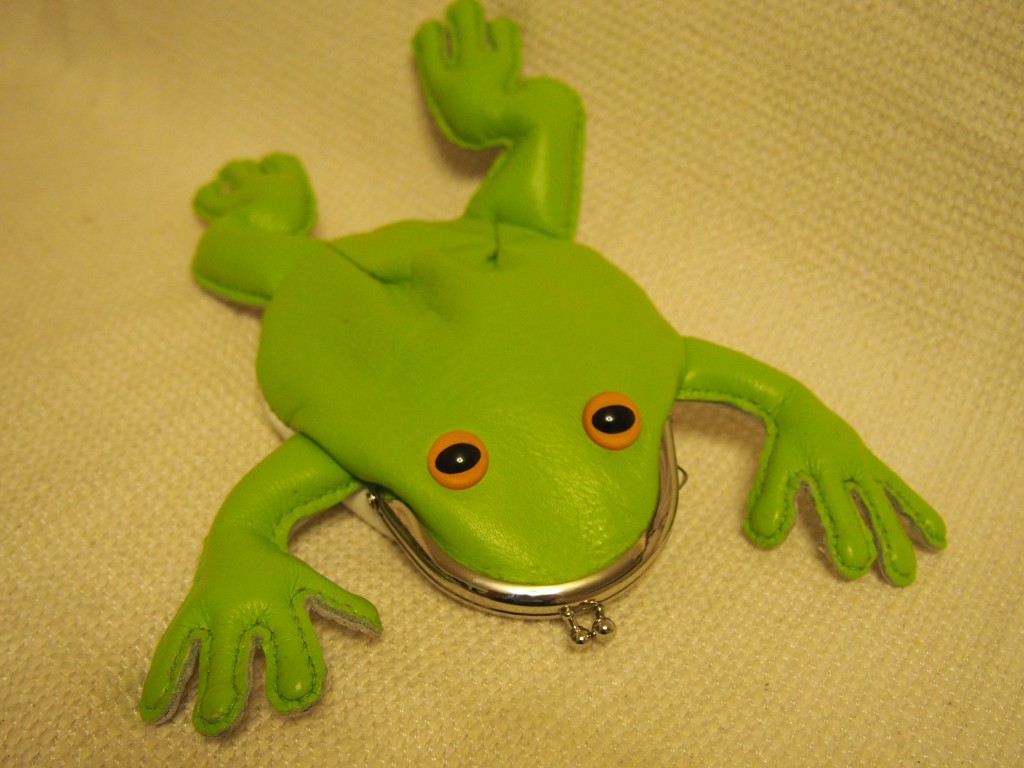 Frog purse